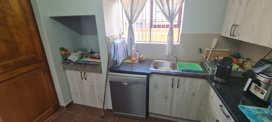 3 Bedroom Property for Sale in Heiderand Western Cape